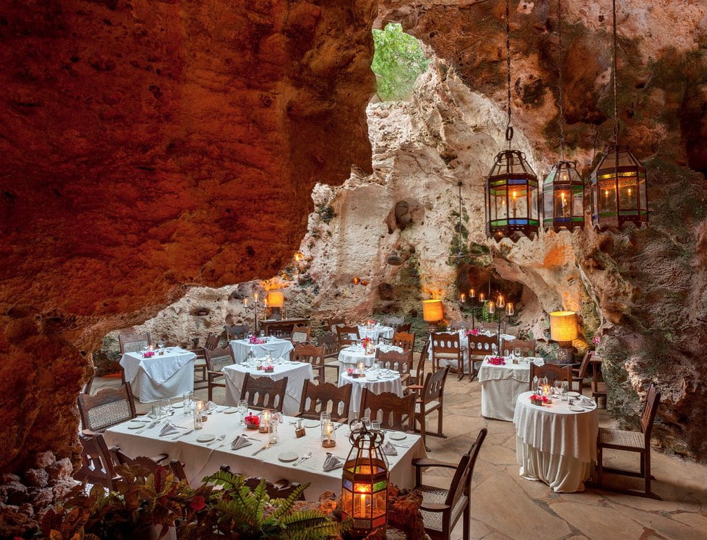 Ali Barbour's Cave Restaurant - visitdiani.com